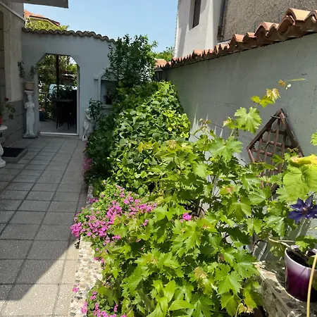 Къща за гости Casa Del Mare *